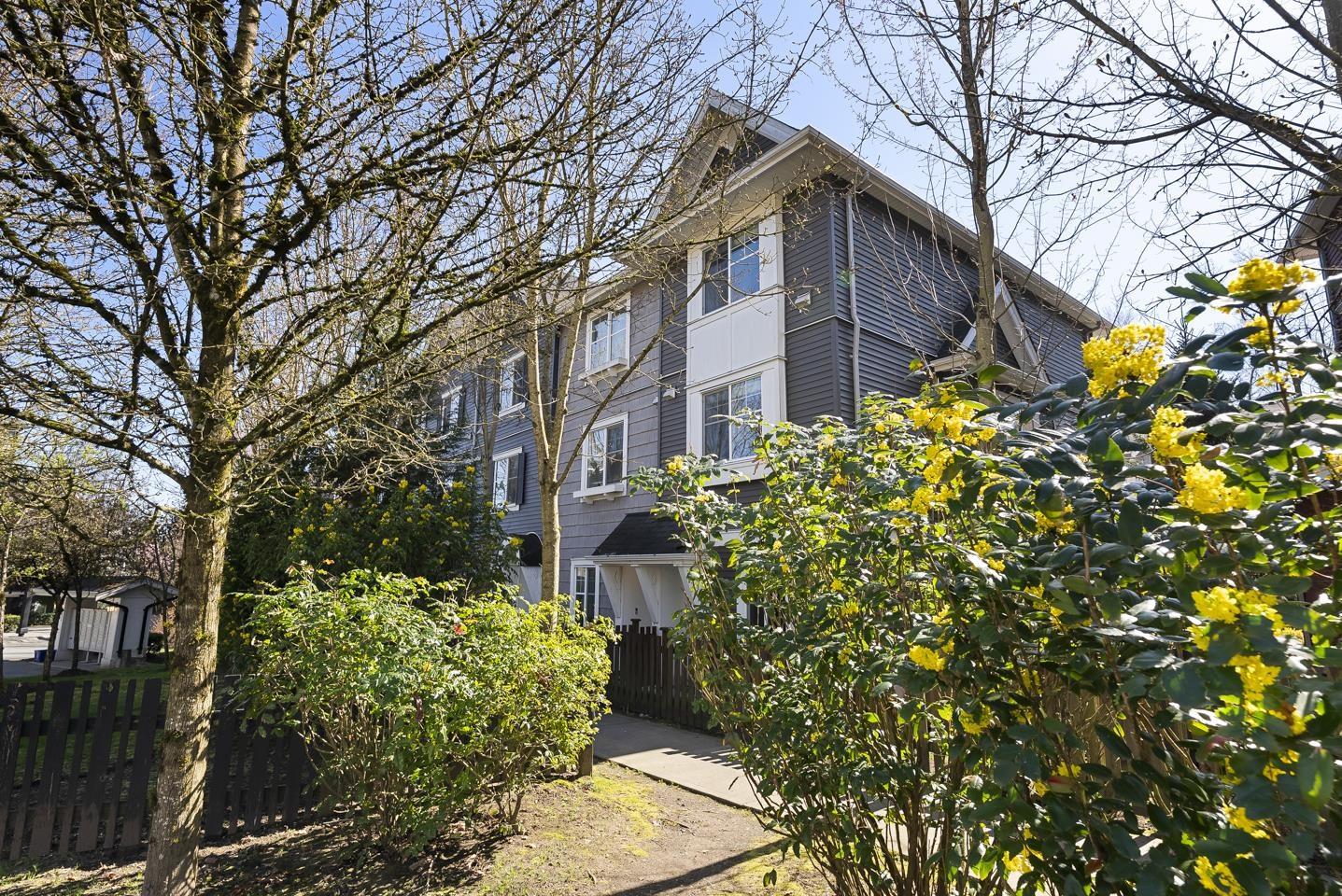28 19128 65 AVENUE, Surrey