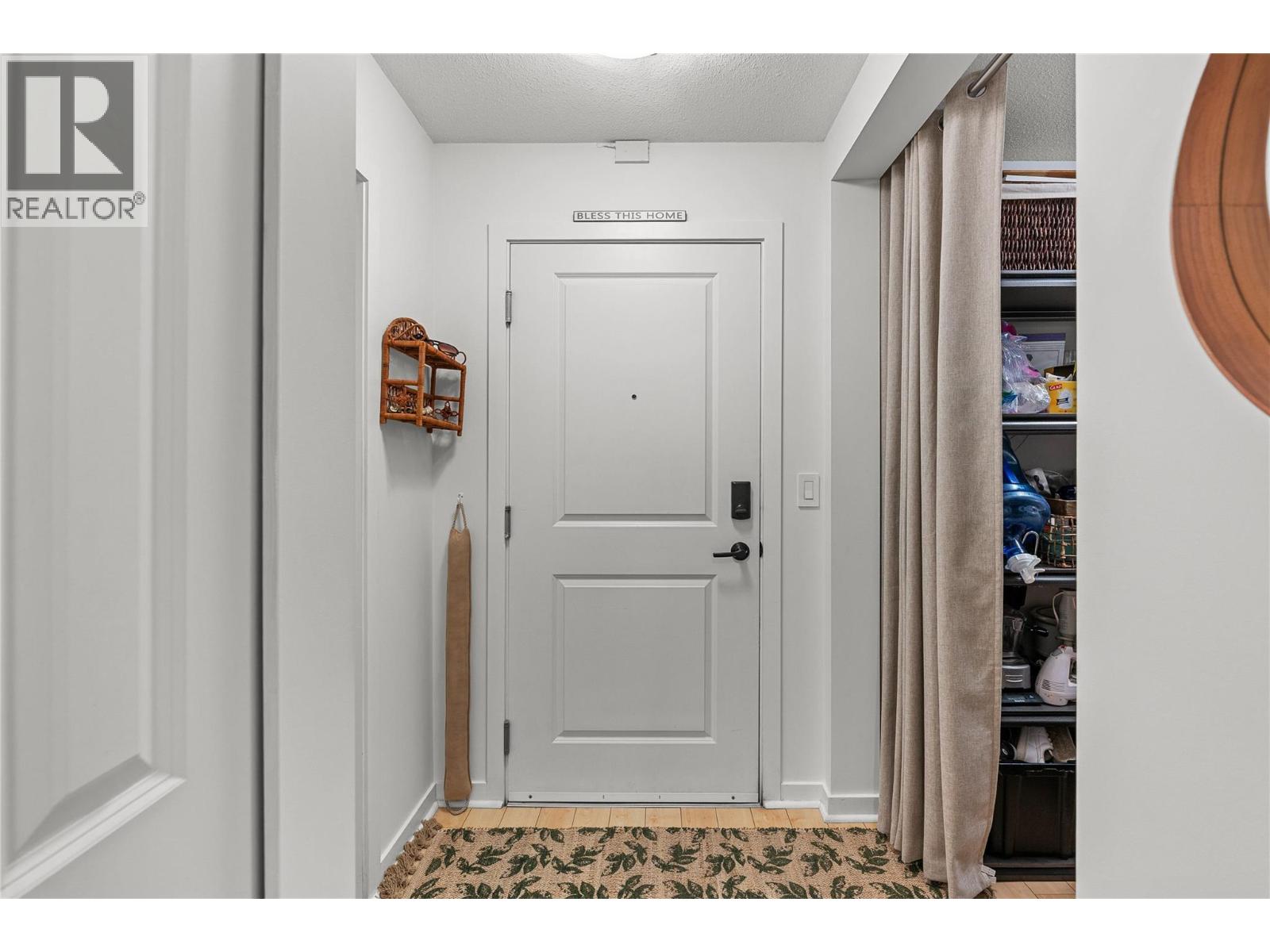 107 539 YATES Road, Kelowna
