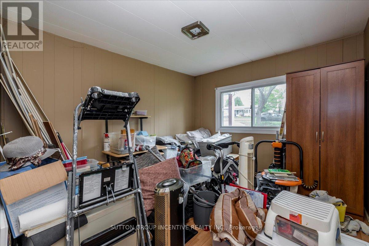 6 PINE HILL COURT - 16