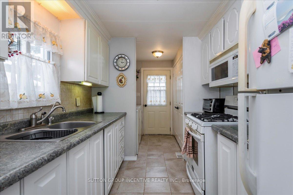 6 PINE HILL COURT - 7