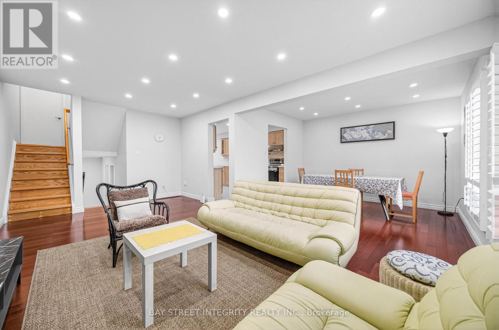 #26 646 VILLAGE PARKWAY - 10