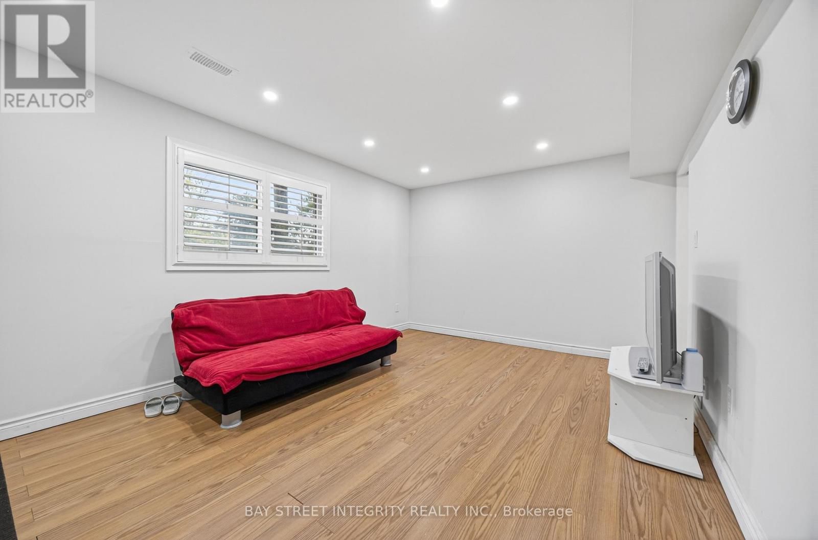 #26 646 VILLAGE PARKWAY - 22
