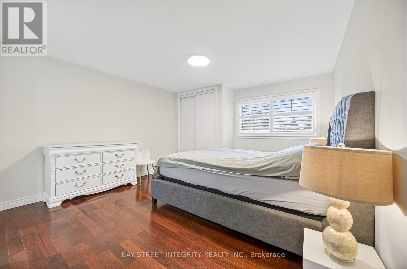 #26 646 VILLAGE PARKWAY - 33