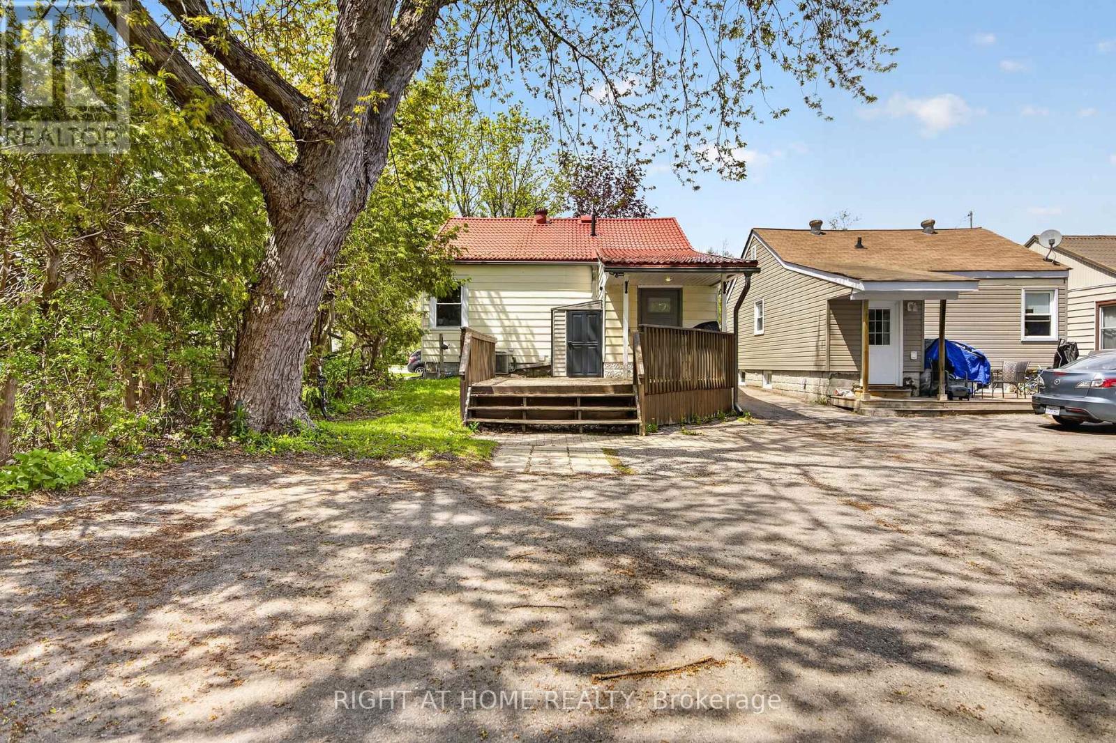 313 MARY STREET - 15
