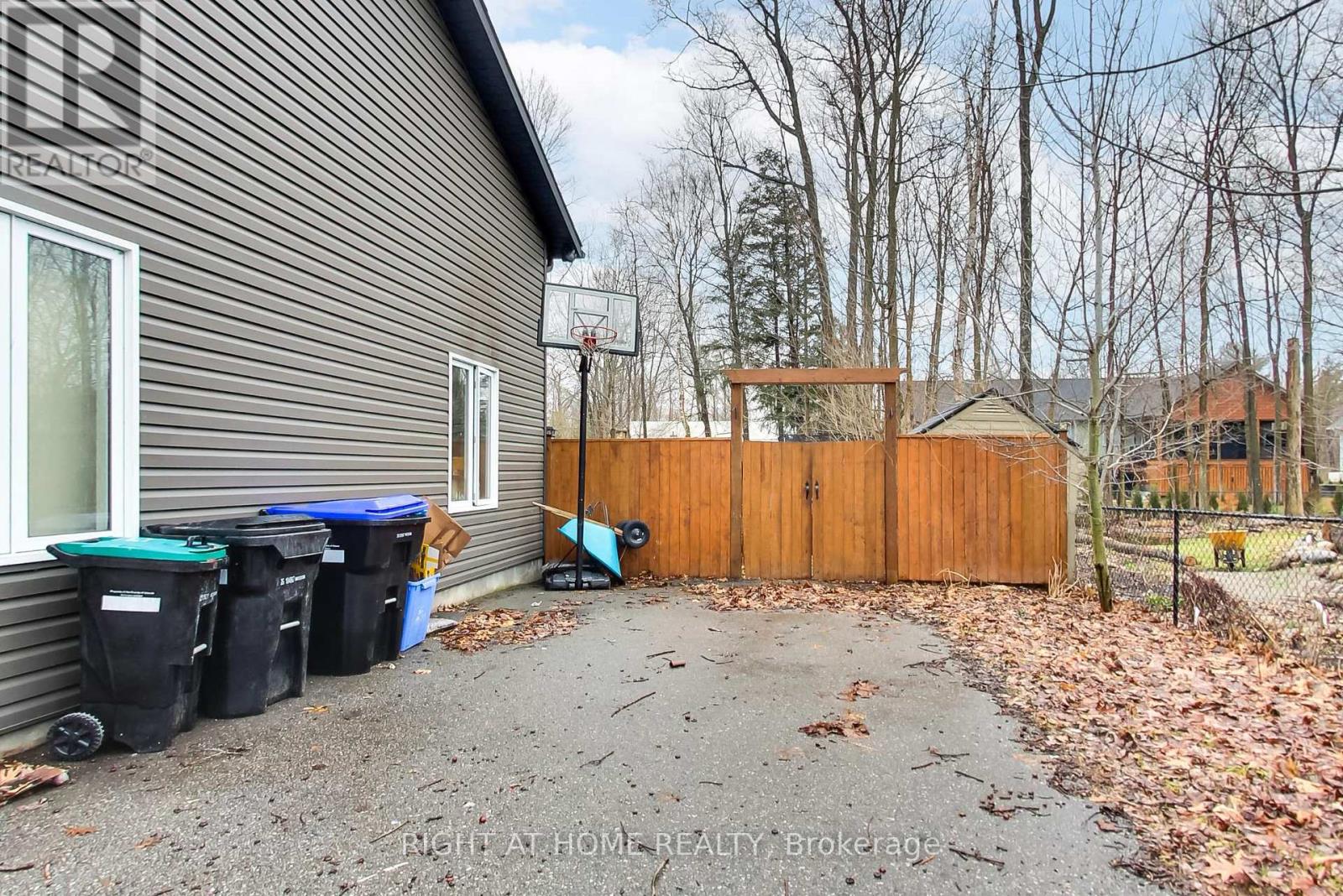 54 BELLEHUMEUR ROAD - 41