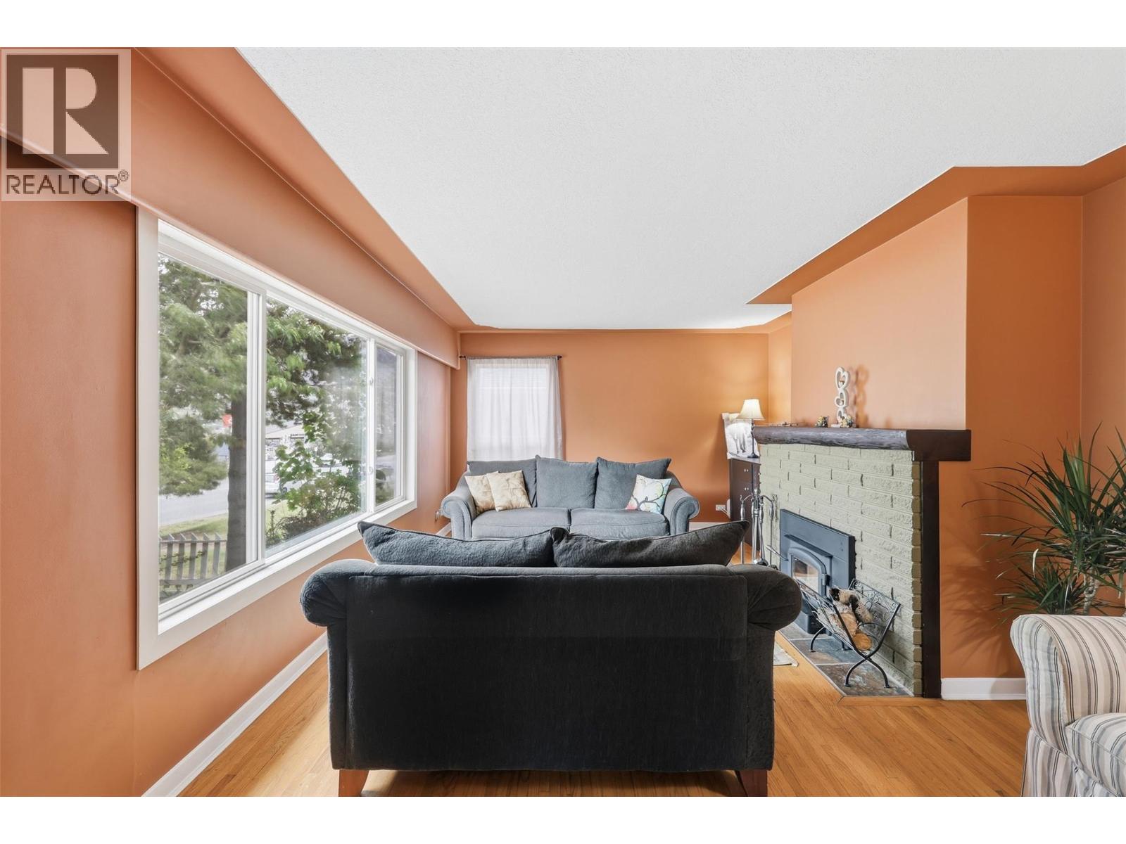 1365 COLUMBIA Street - 10