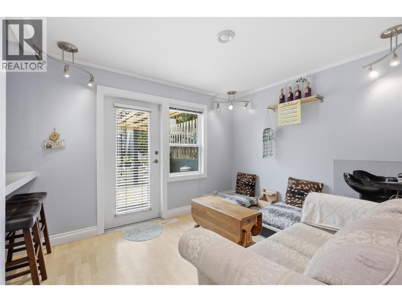 1365 COLUMBIA Street - 18