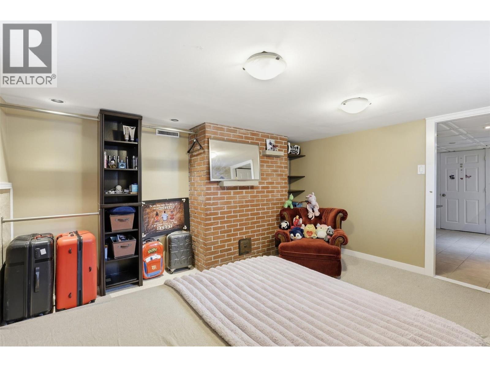 1365 COLUMBIA Street - 28