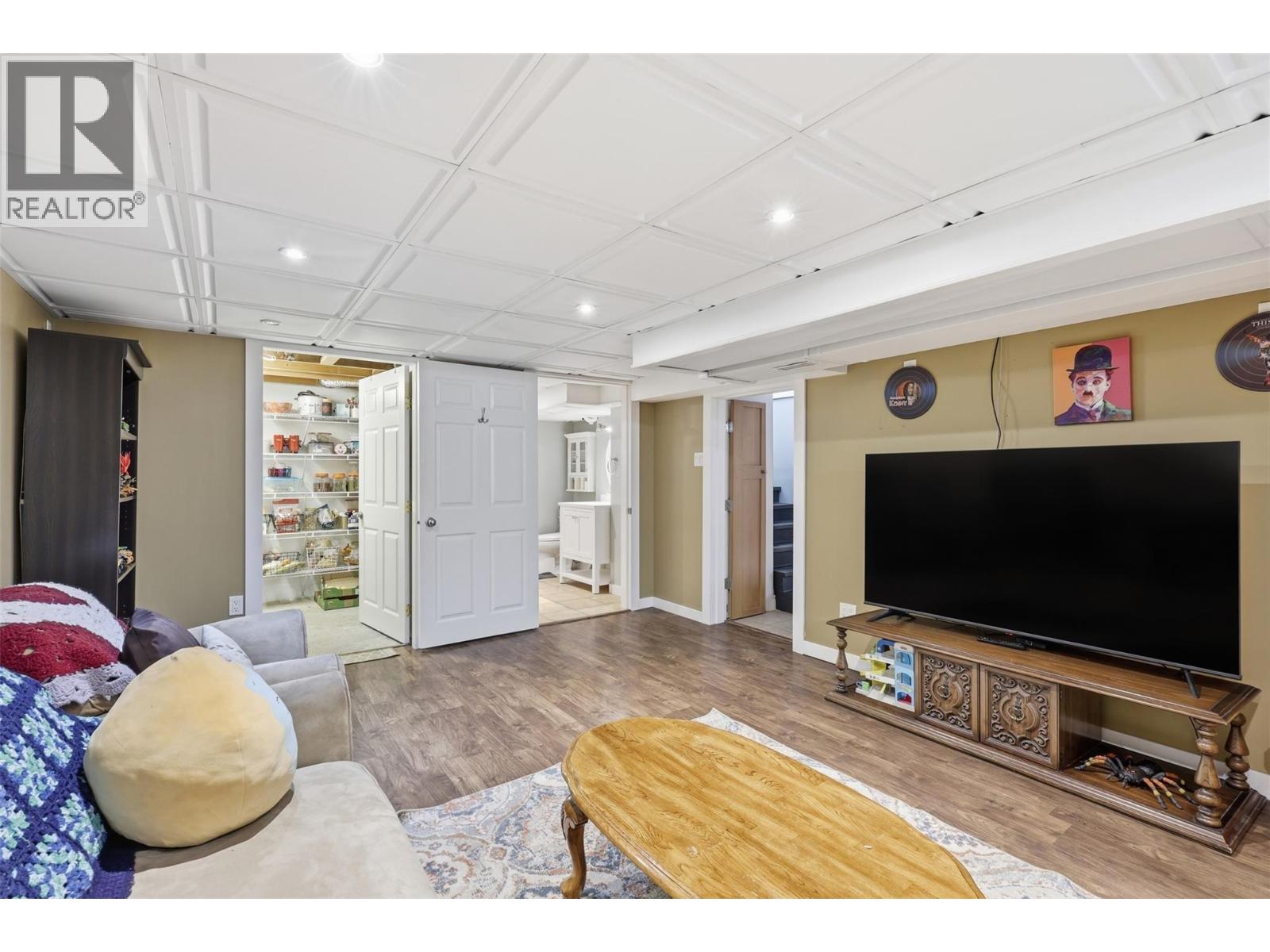 1365 COLUMBIA Street - 32