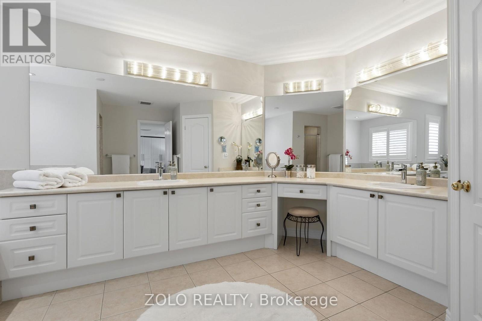 86 NORTH RIDGE CRESCENT - 28