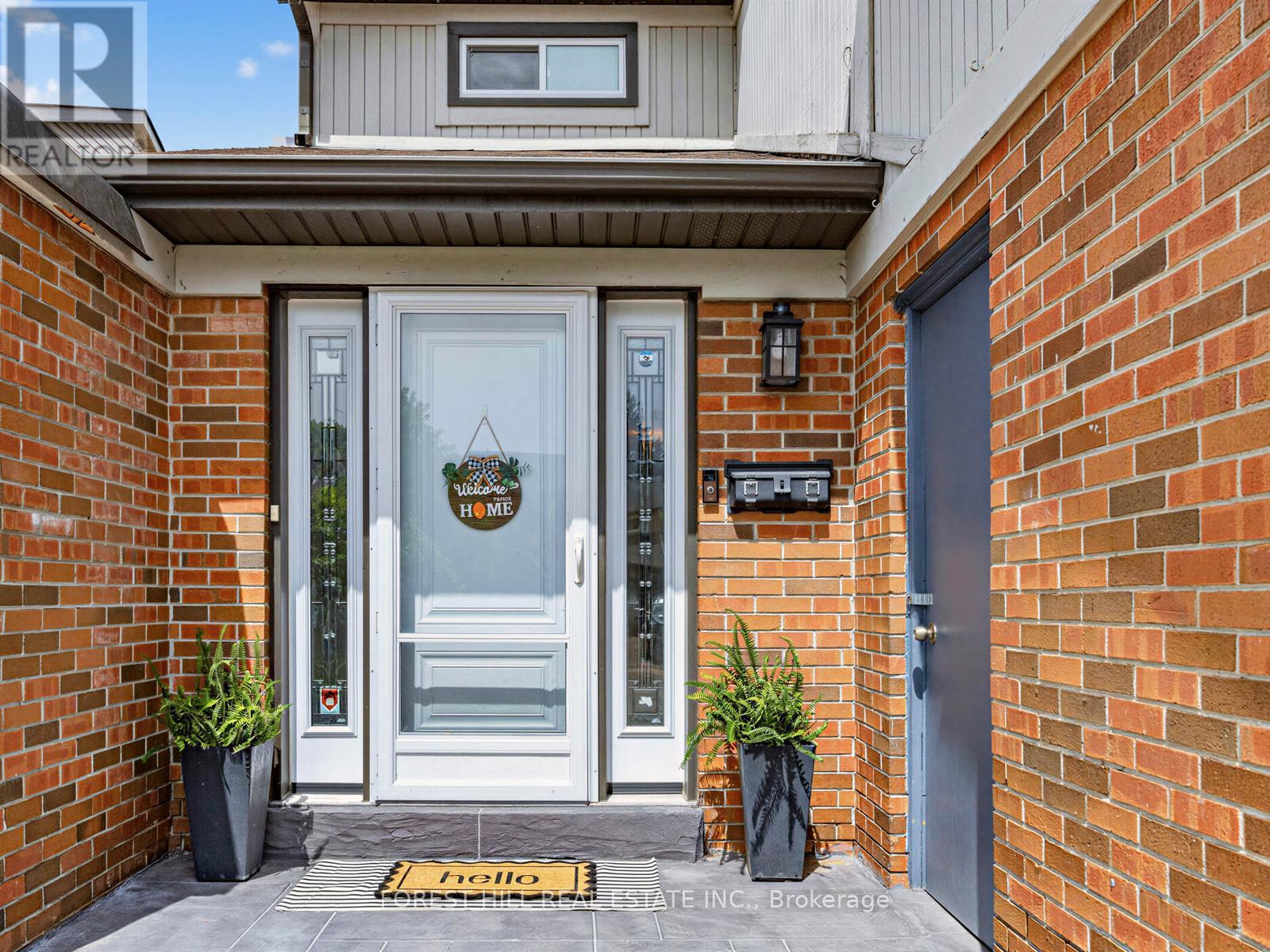 4243 THOM GARDENS - Image 3