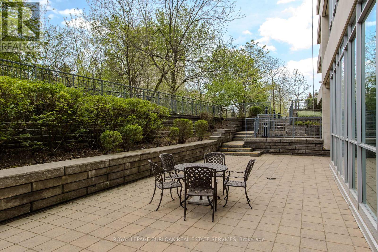 #312 1055 SOUTHDOWN ROAD - 32