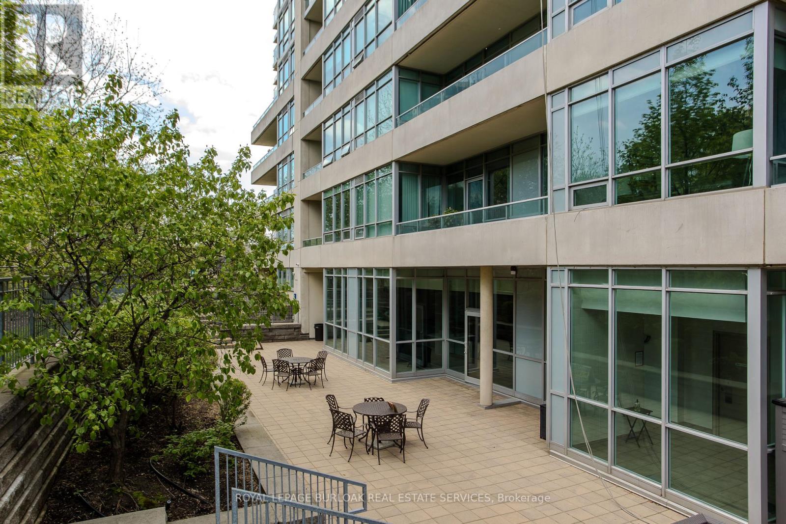 #312 1055 SOUTHDOWN ROAD - 34