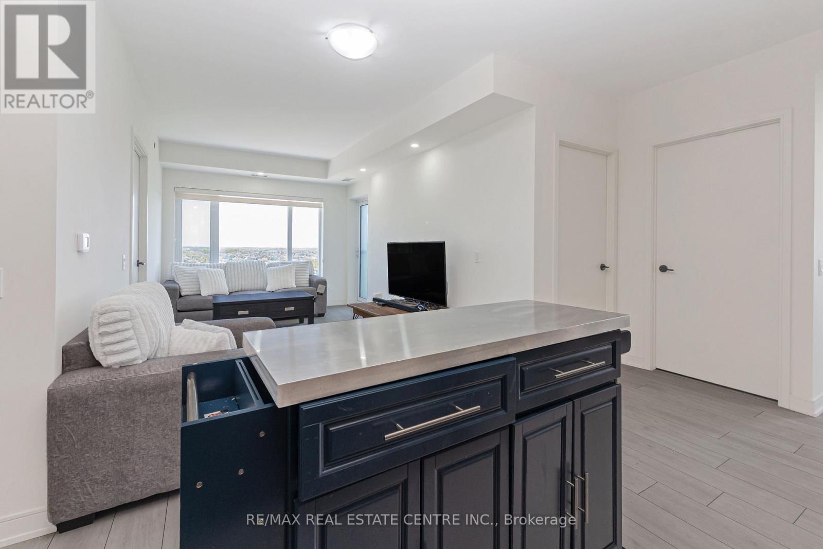#1402 8010 DERRY ROAD - 15