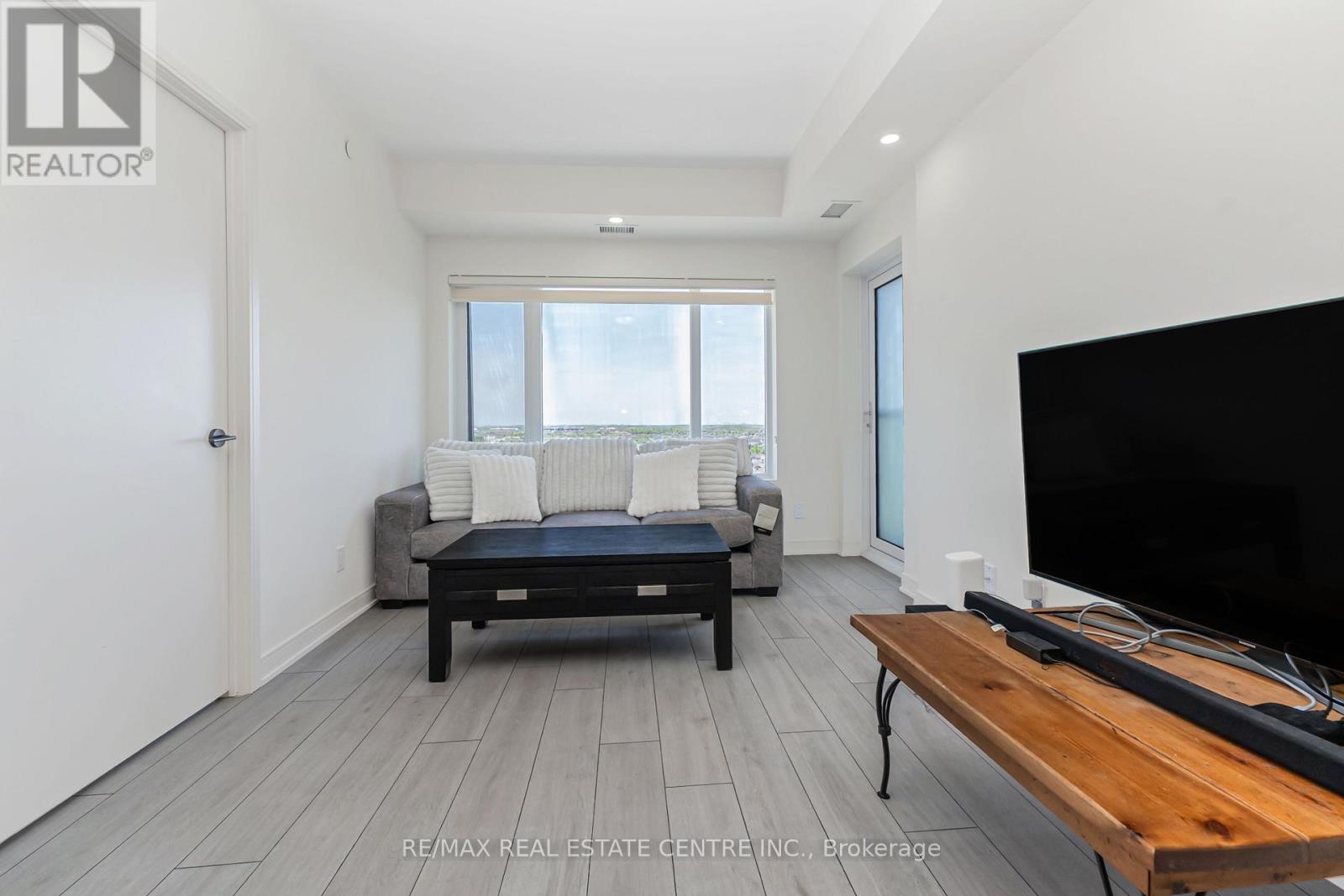 #1402 8010 DERRY ROAD - 17