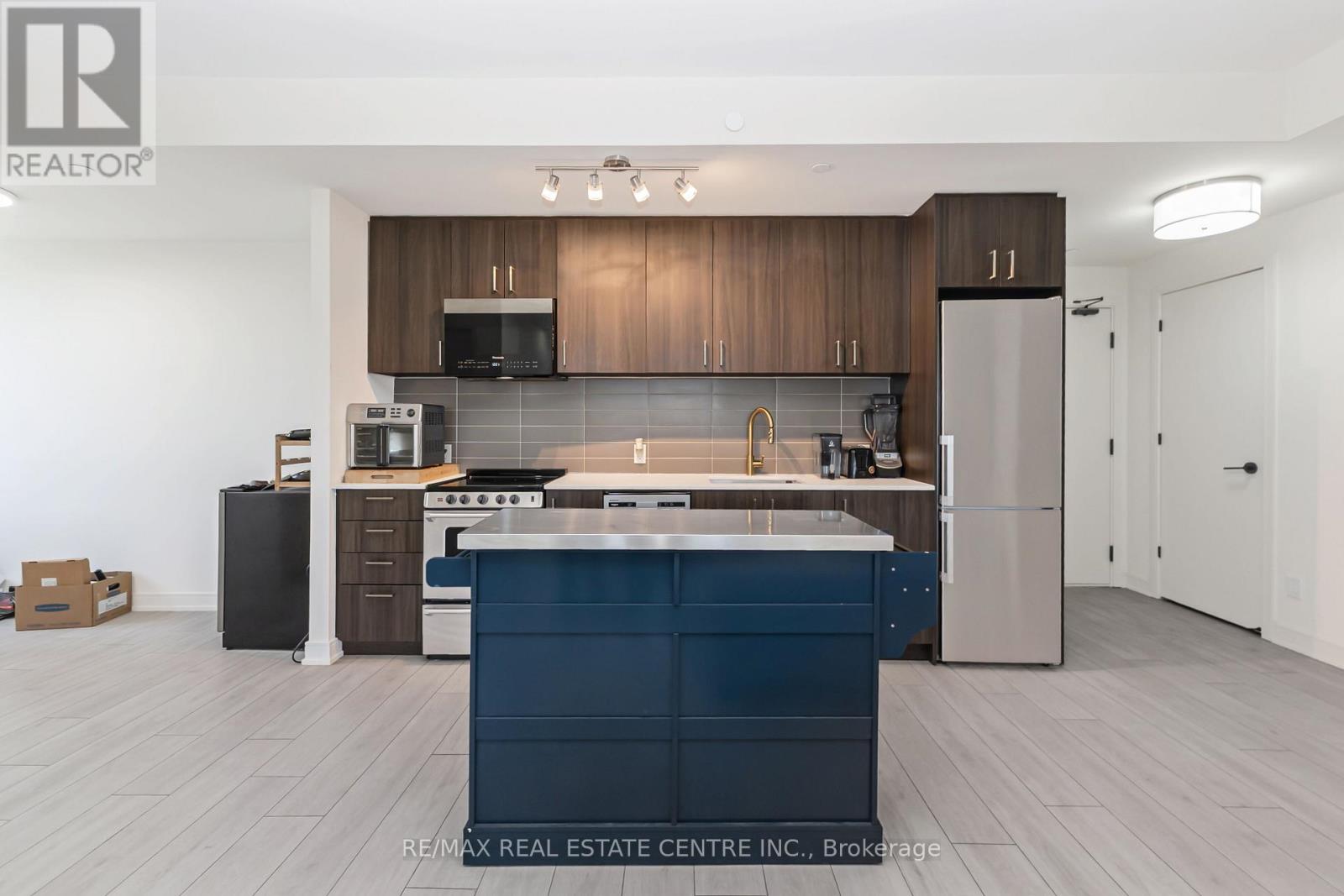 #1402 8010 DERRY ROAD - 8