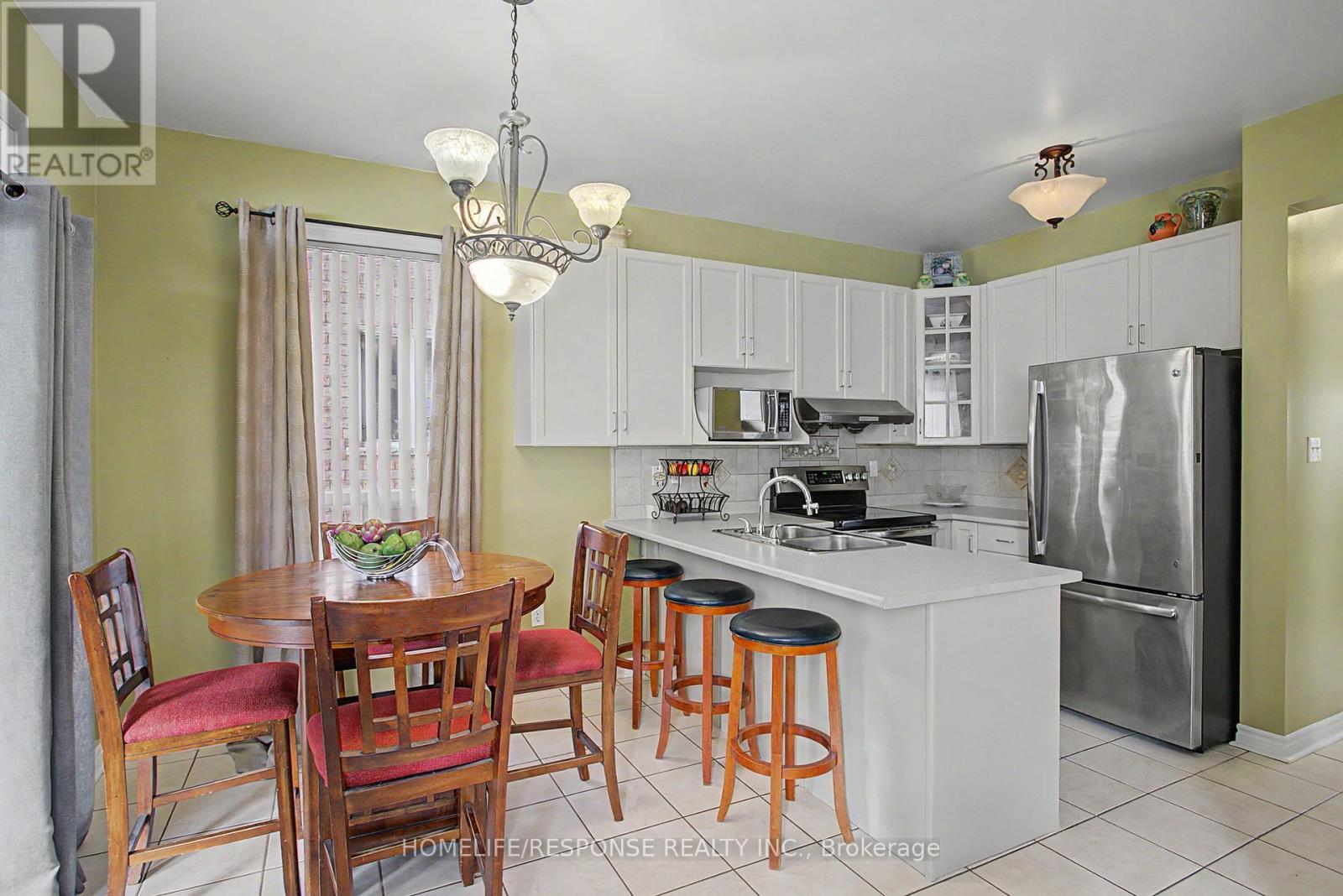 16 ANGELUCCI DRIVE - 11