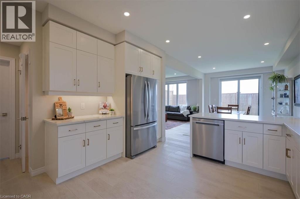 107 SNYDER Avenue - 6