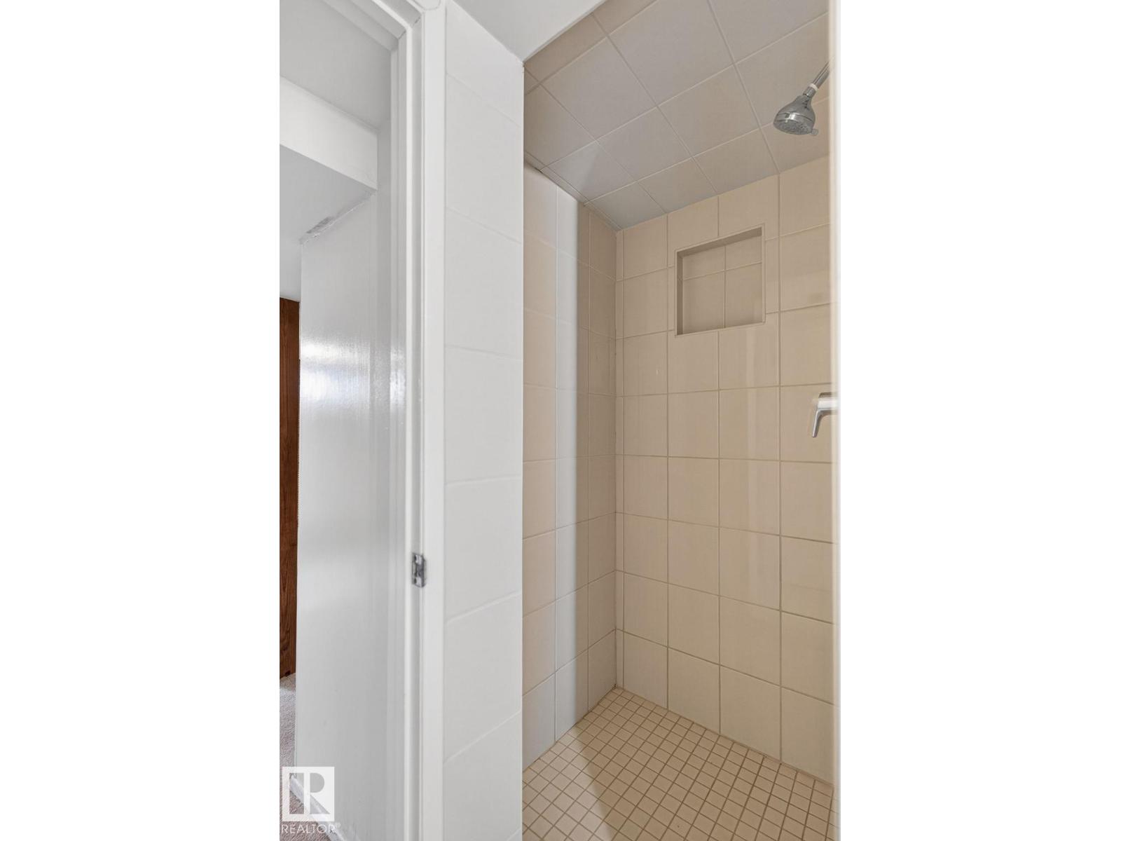 11608 EDINBORO RD NW — photo 48