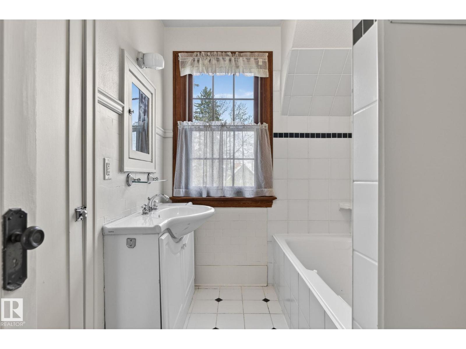 11608 EDINBORO RD NW — photo 36