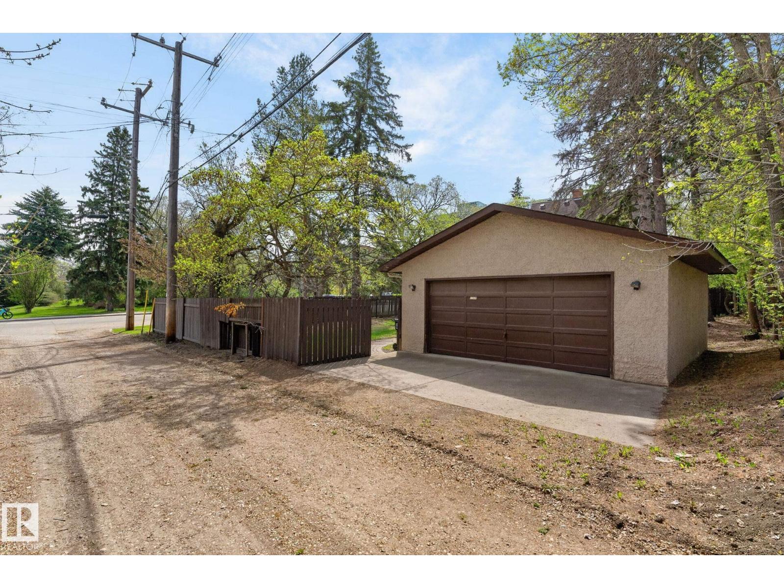 11608 EDINBORO RD NW — photo 10