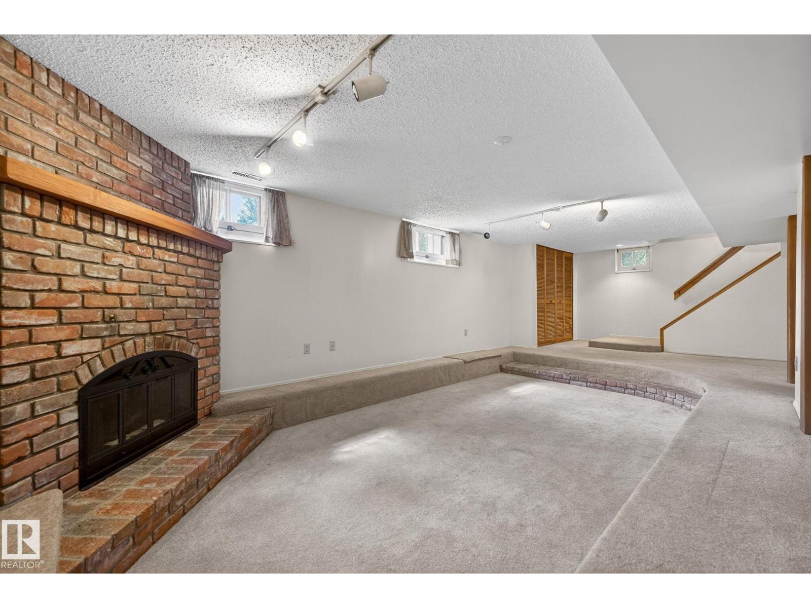 11608 EDINBORO RD NW — photo 45