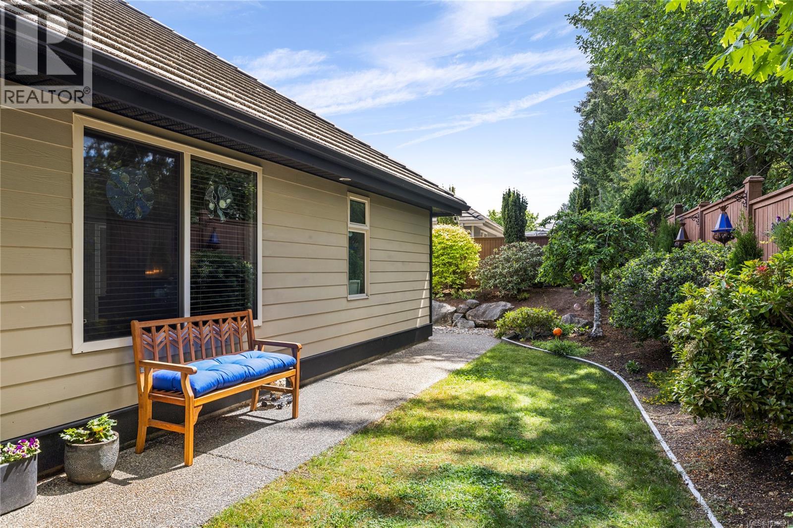 978 Cantebury Pl - 36