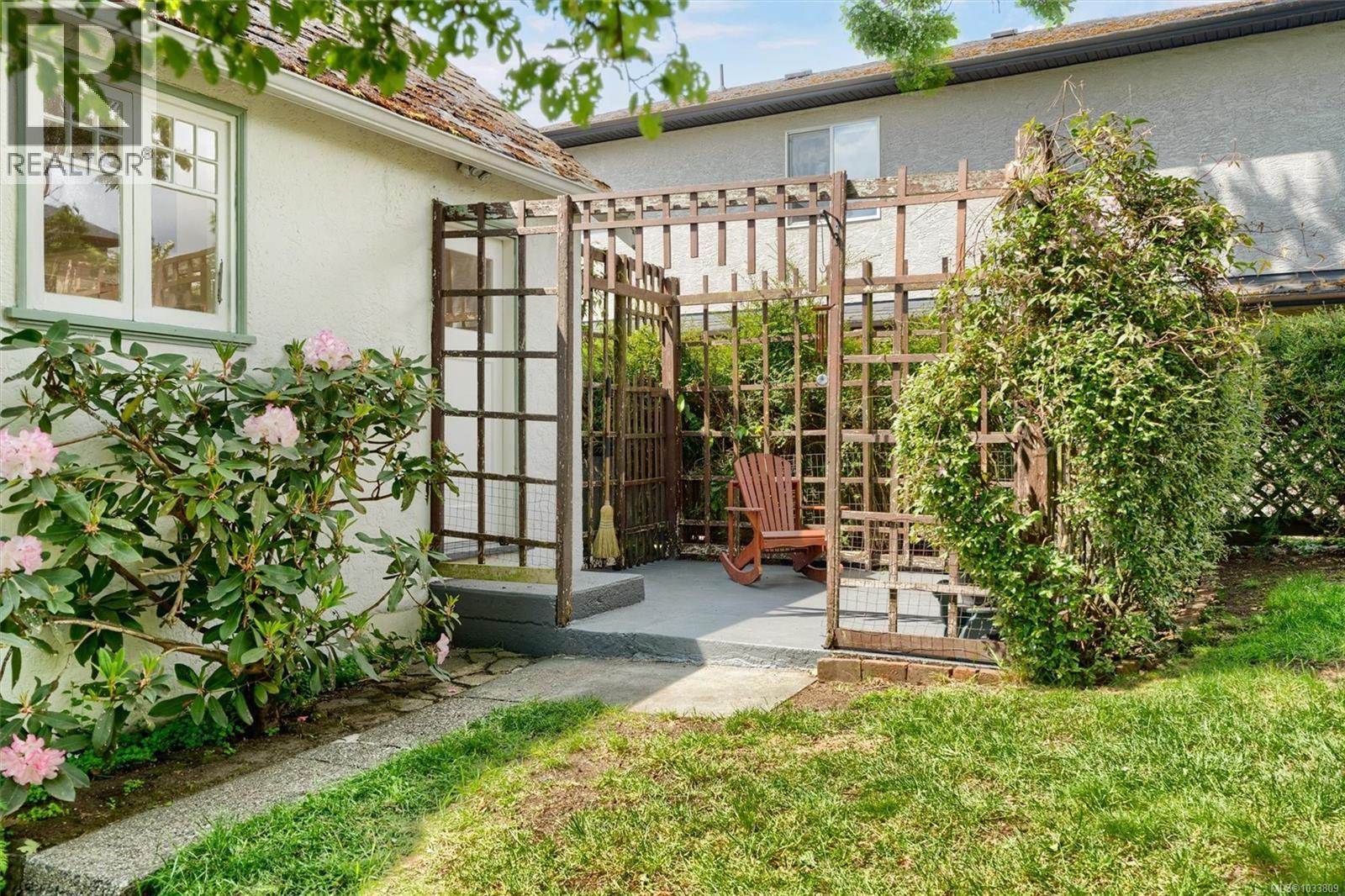 1670 Kisber Ave - 35