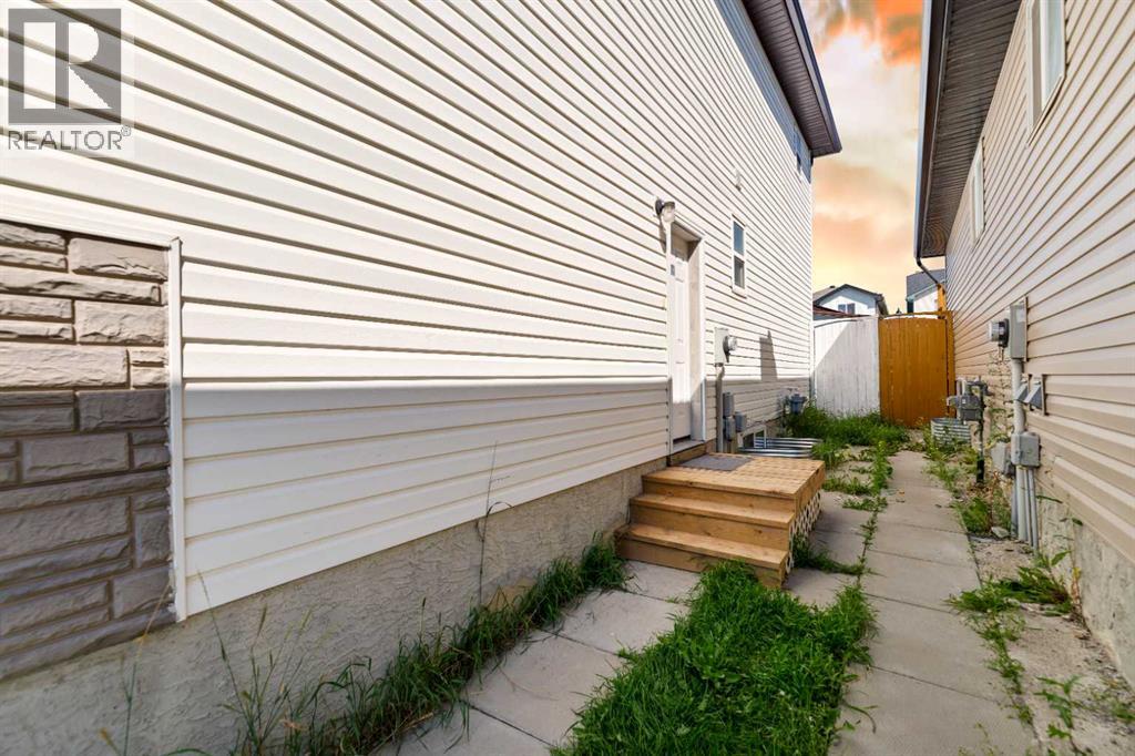 248 Taracove Road NE - 4