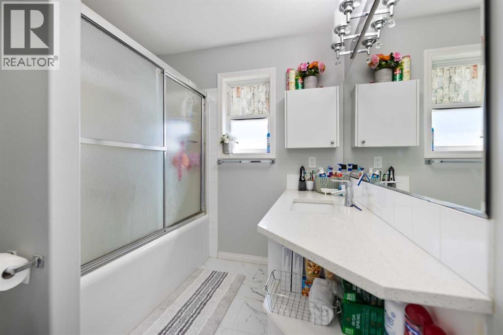 248 Taracove Road NE - 19