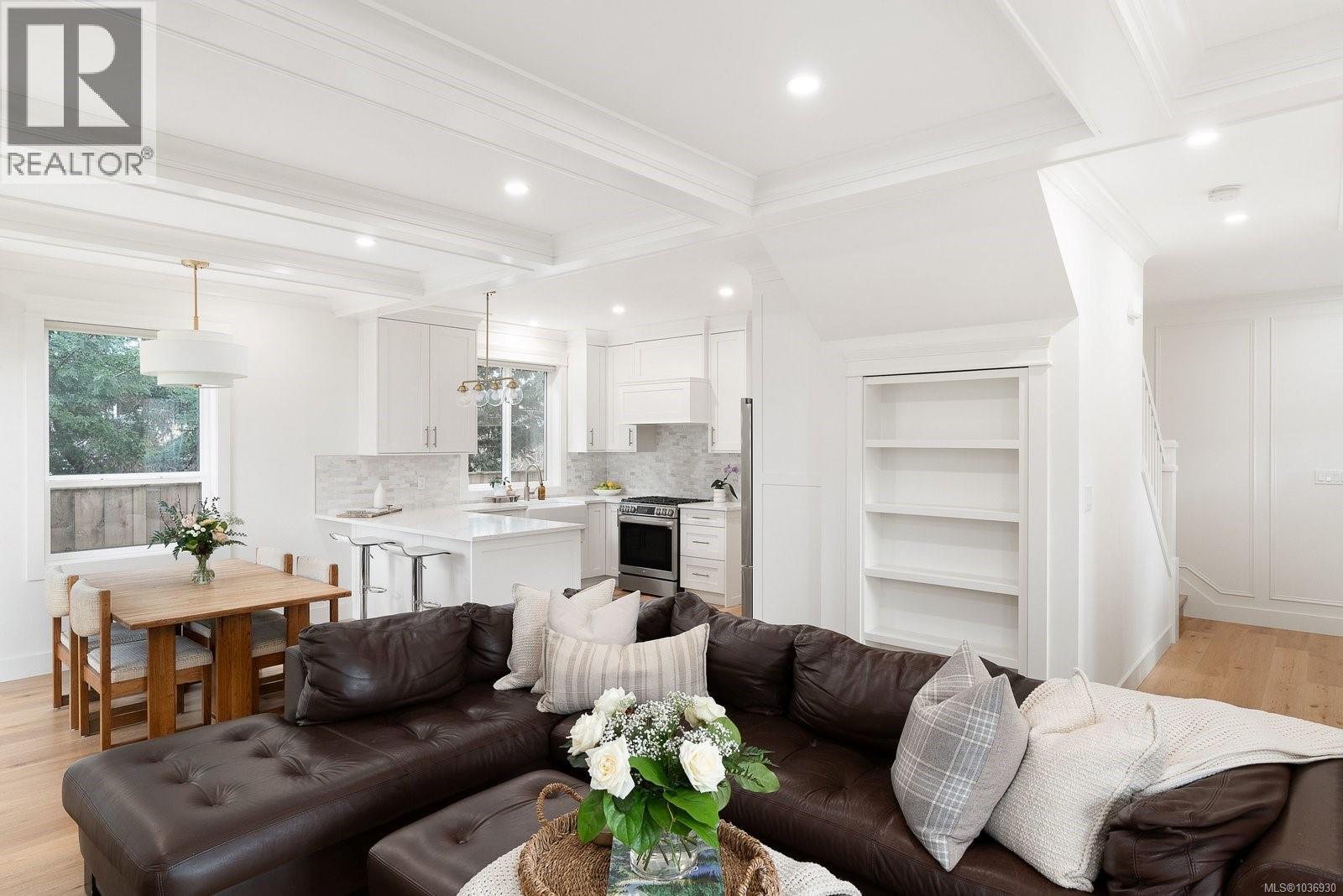 9356 East Saanich Rd - 8