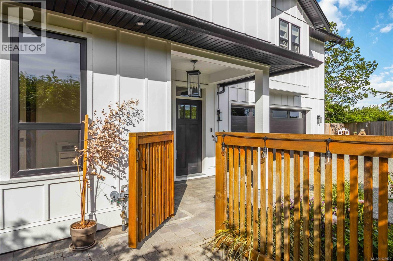 9356 East Saanich Rd - 43
