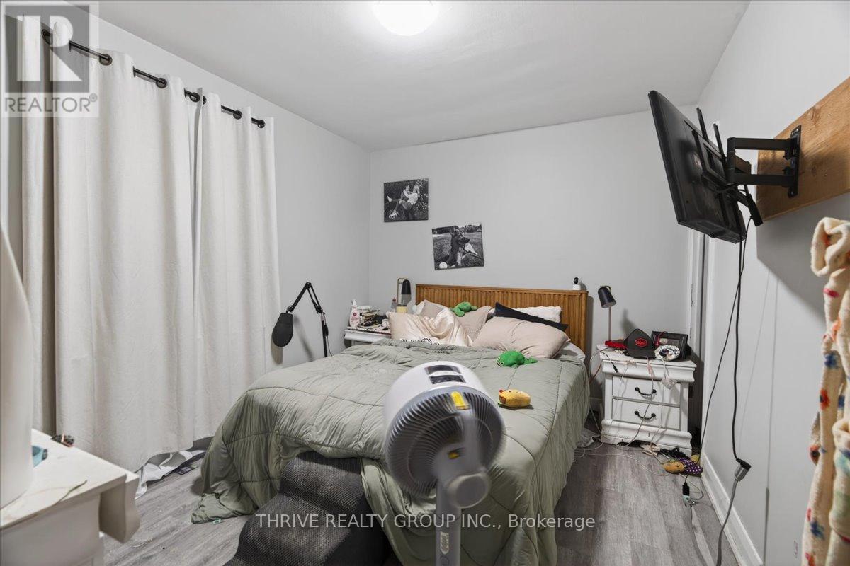 494 HIGHBURY AVENUE N - 11