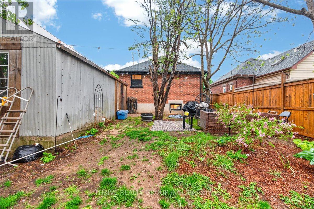 494 HIGHBURY AVENUE N - 18