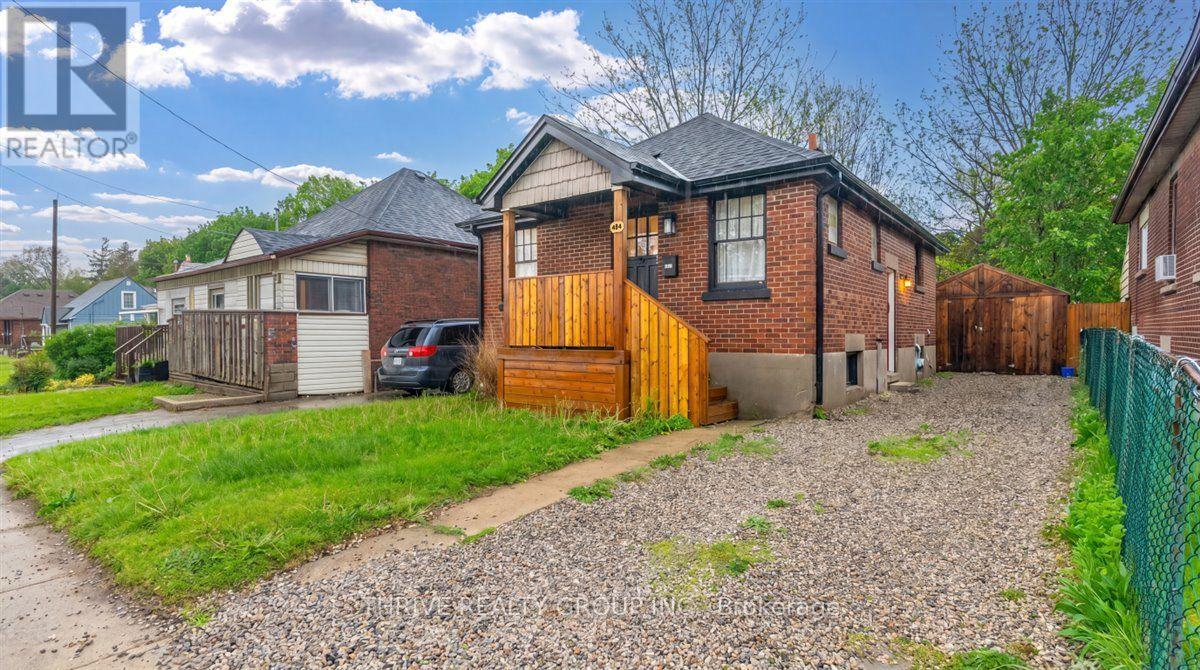 494 HIGHBURY AVENUE N - 2