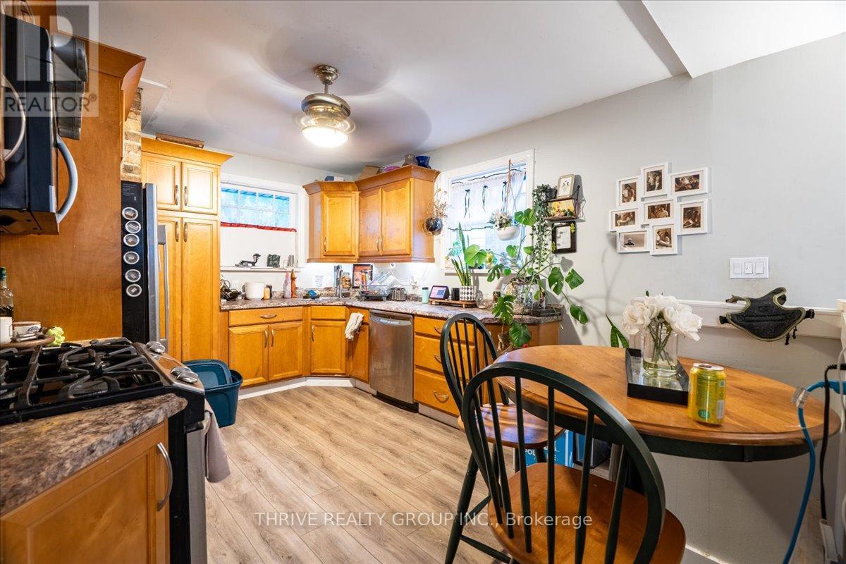 494 HIGHBURY AVENUE N - 6