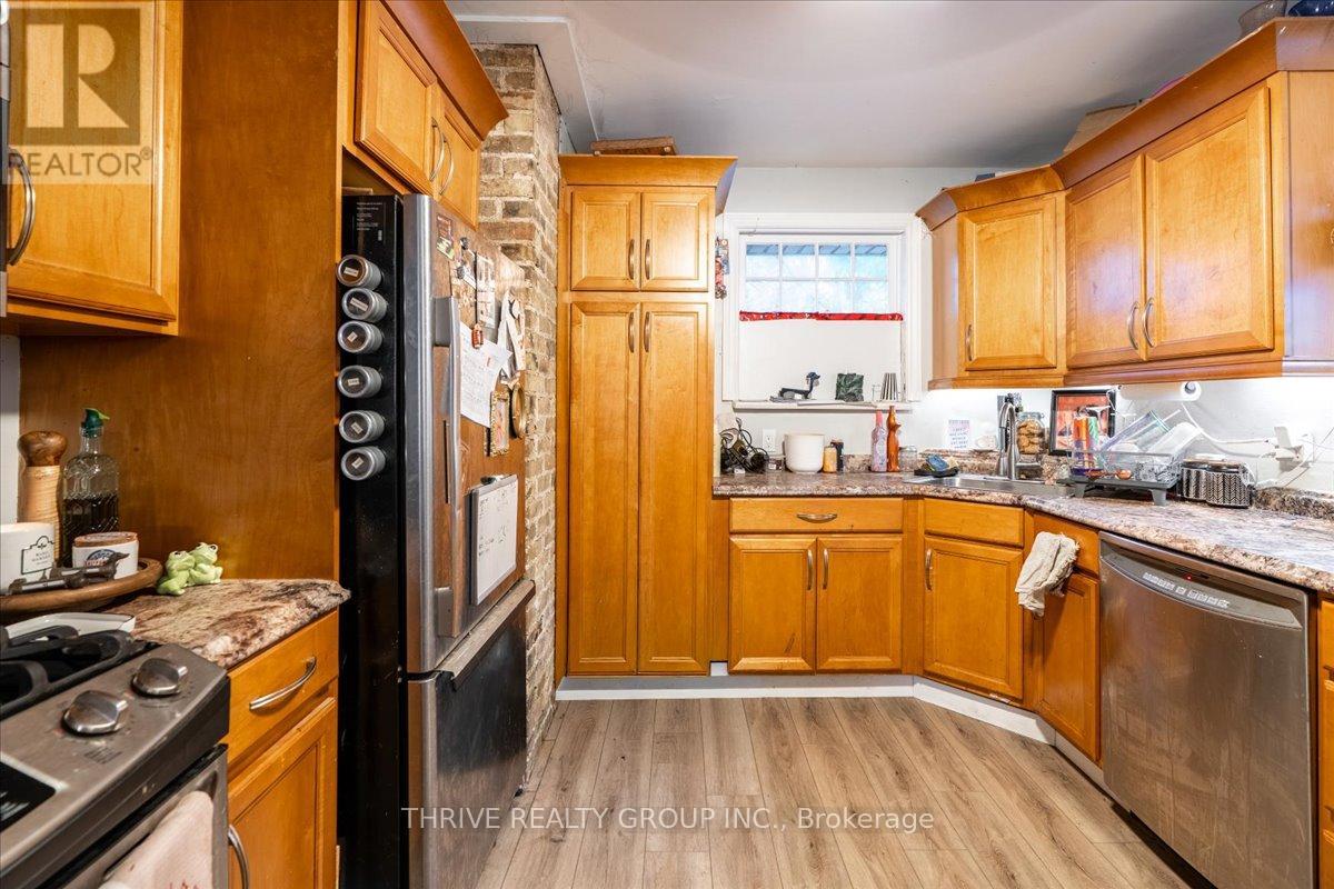 494 HIGHBURY AVENUE N - 7