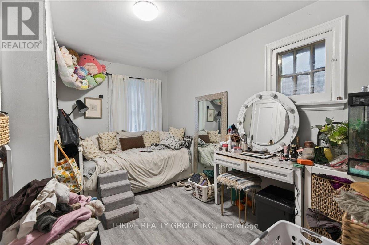 494 HIGHBURY AVENUE N - 8