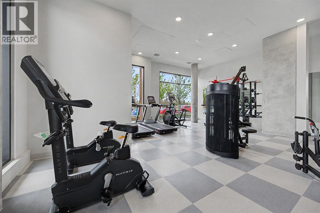 #205 3107 Warren Street - 27