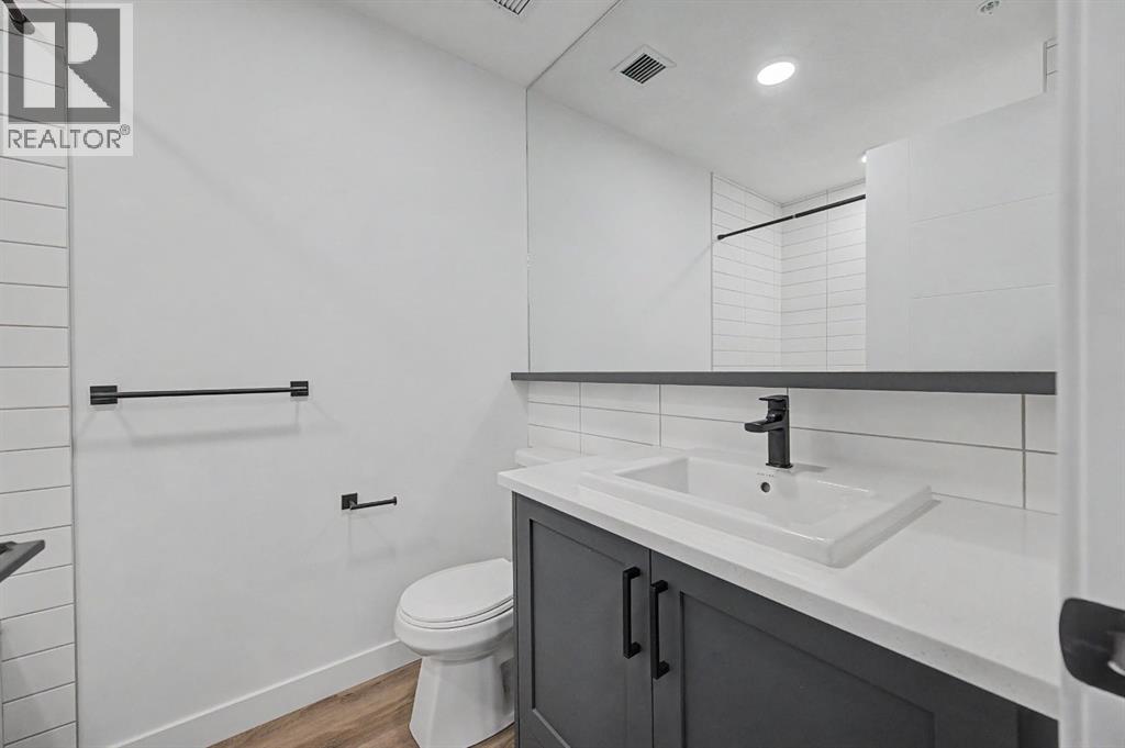 #205 3107 Warren Street - 12