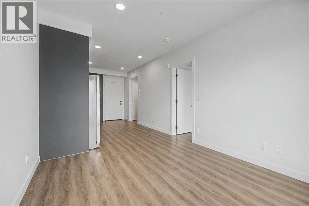 #205 3107 Warren Street - 8