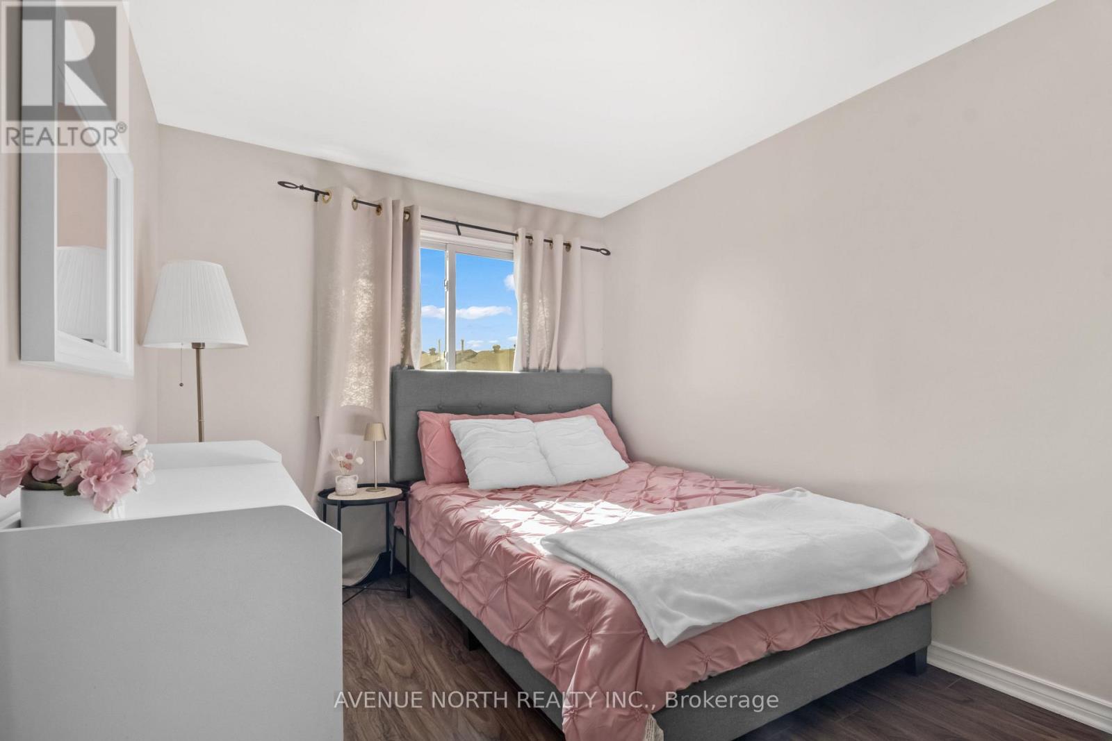494 SANDHAMN PRIVATE - 23