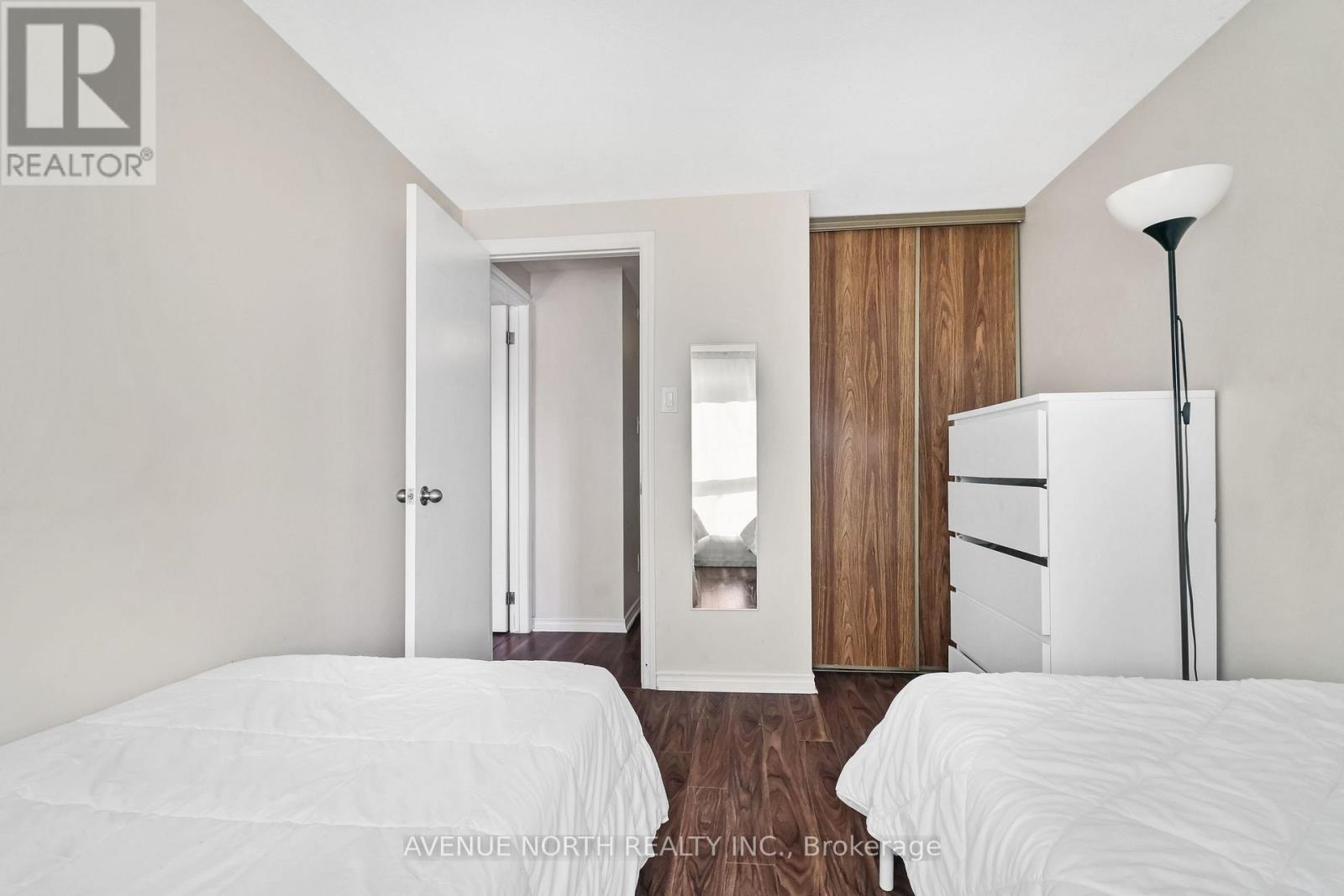 494 SANDHAMN PRIVATE - 25