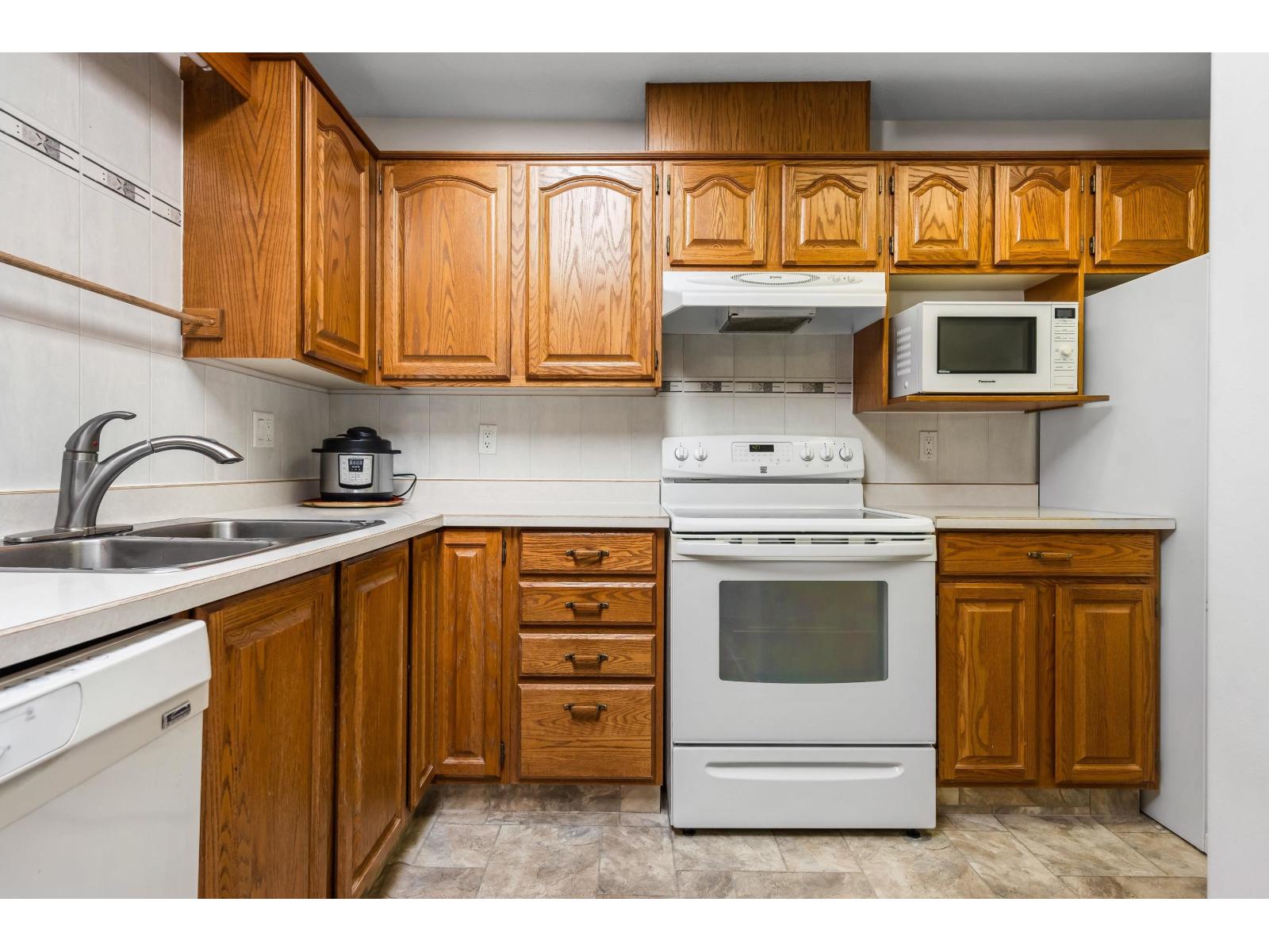 312 8985 MARY STREET, Chilliwack Proper West, Chilliwack