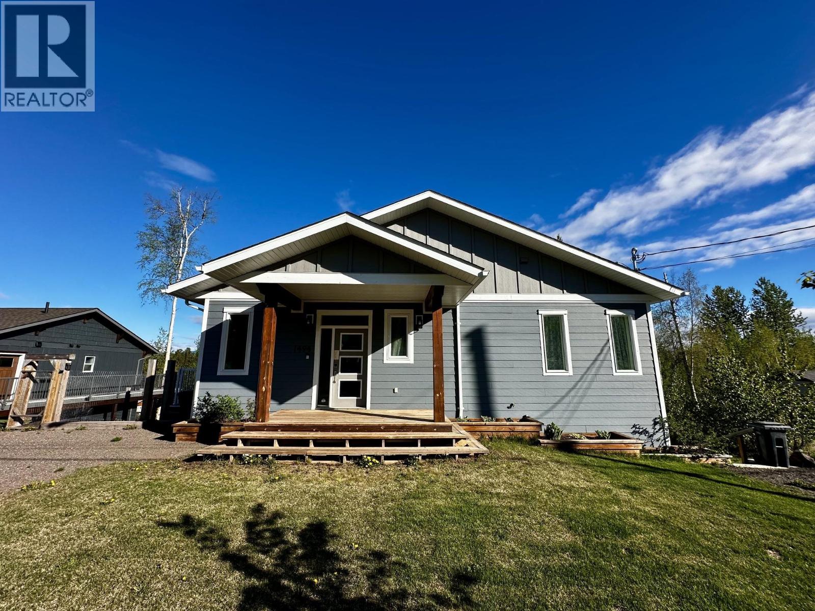 1494 CHESTNUT STREET - 3