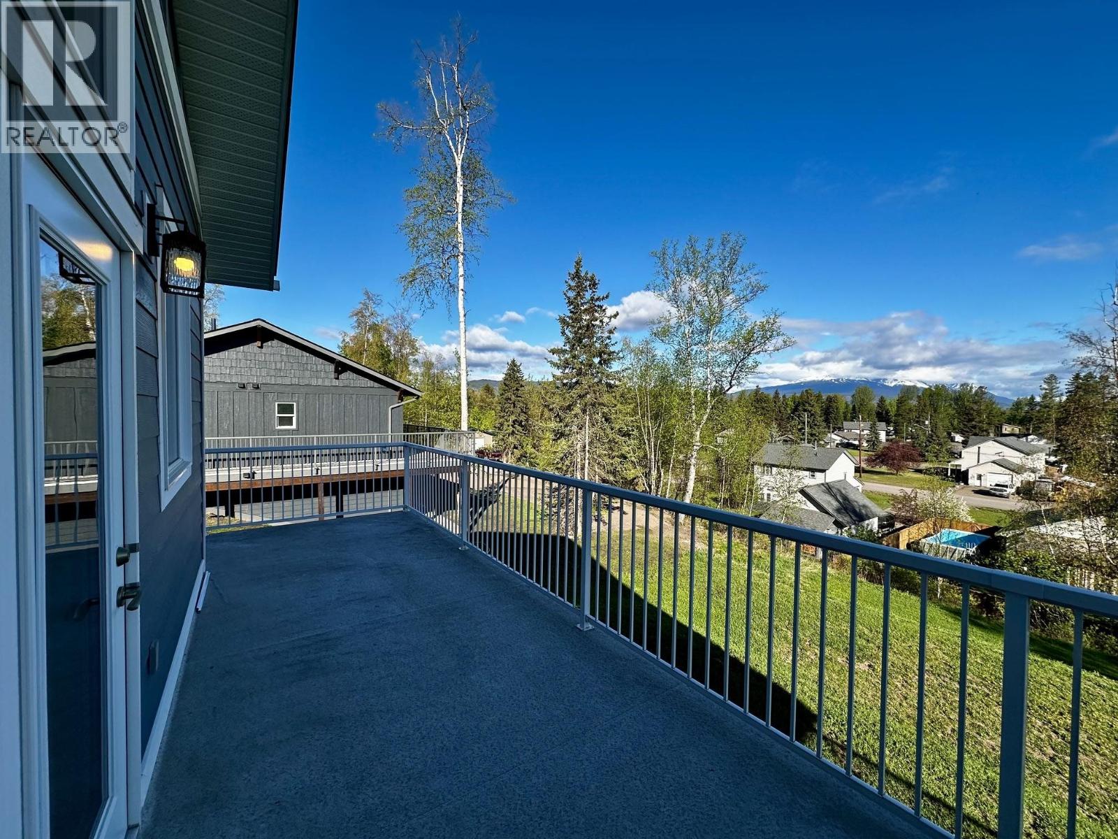 1494 CHESTNUT STREET, Telkwa