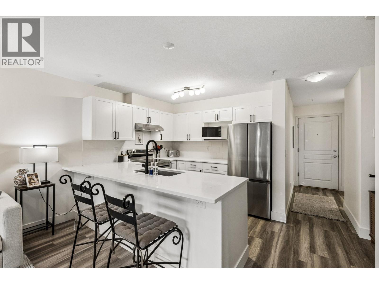 102 365 E 1ST STREET, North Vancouver