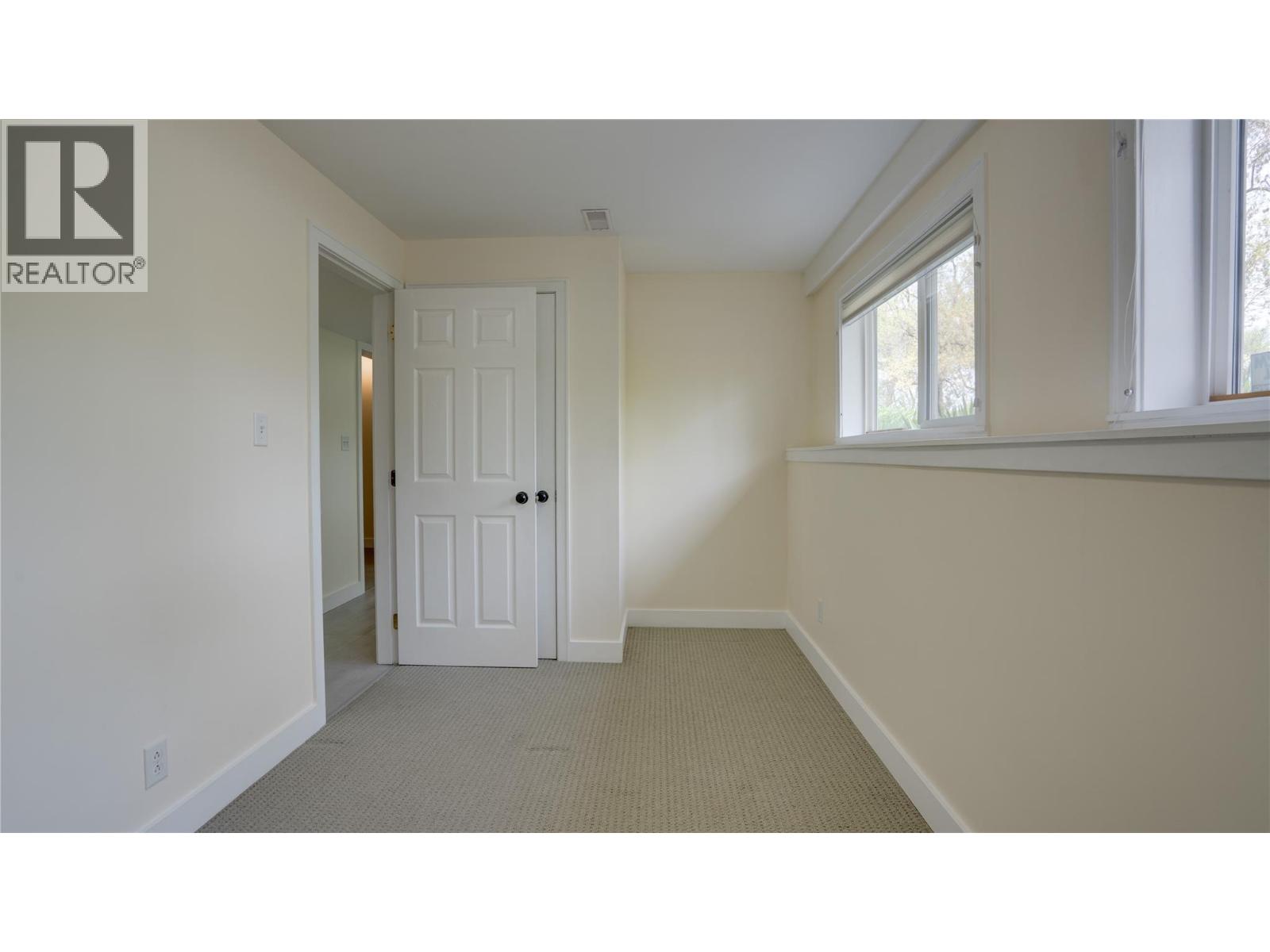 3001 18 Avenue - 26