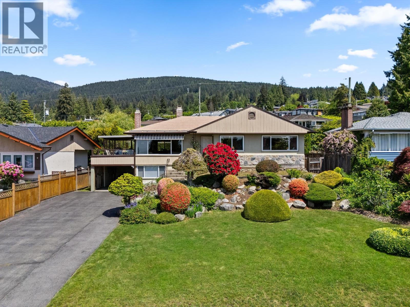 170 CARISBROOKE CRESCENT, North Vancouver