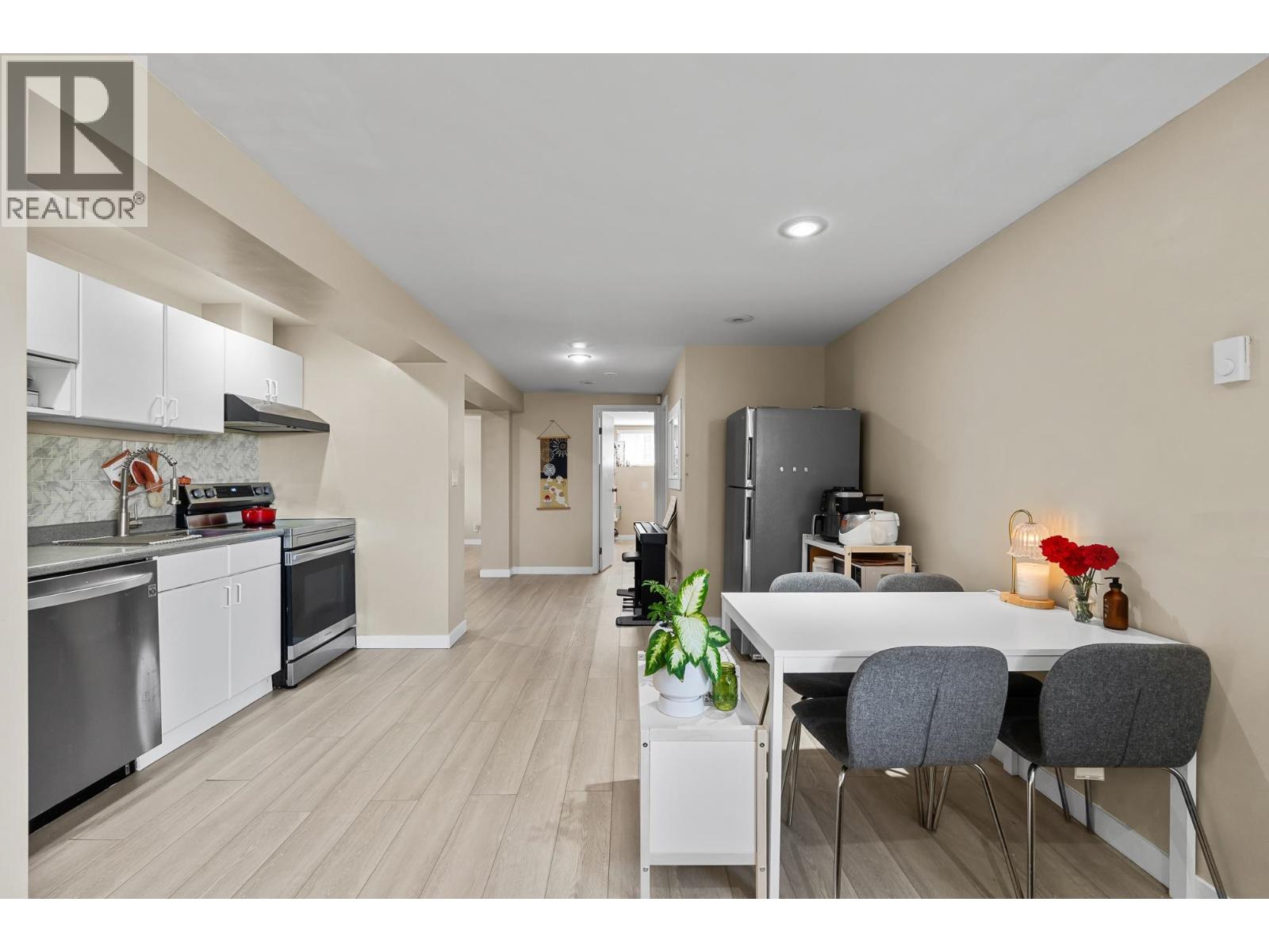 170 CARISBROOKE CRESCENT, North Vancouver